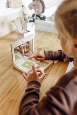 small foot Symmetriespiel mit Spiegel Educate