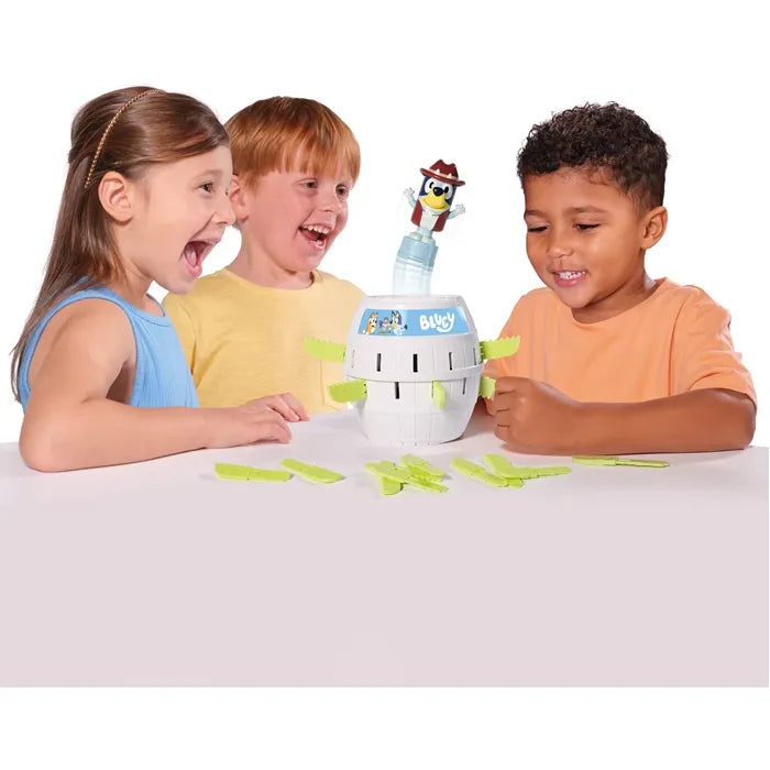 Tomy Games Pop up Bluey, d/f/i ab 4 Jahren, 2-4 Spieler, Actionspiel mit Bluey