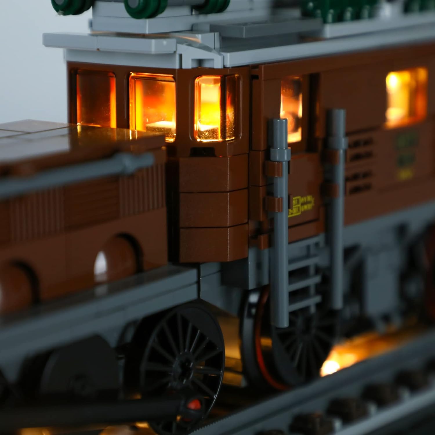 Light My Bricks LED-Licht-Set für LEGO® Lokomotive «Krokodil» 10277
