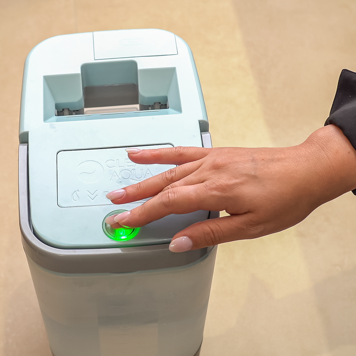 CREaCLEAN CleanAqua – Mop mit elektrischer Frischwasserpumpe
