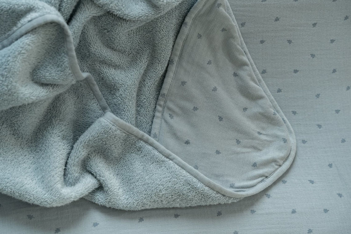 Little Dutch Kaputzenhandtuch - Pure Denim Blue - 100x100