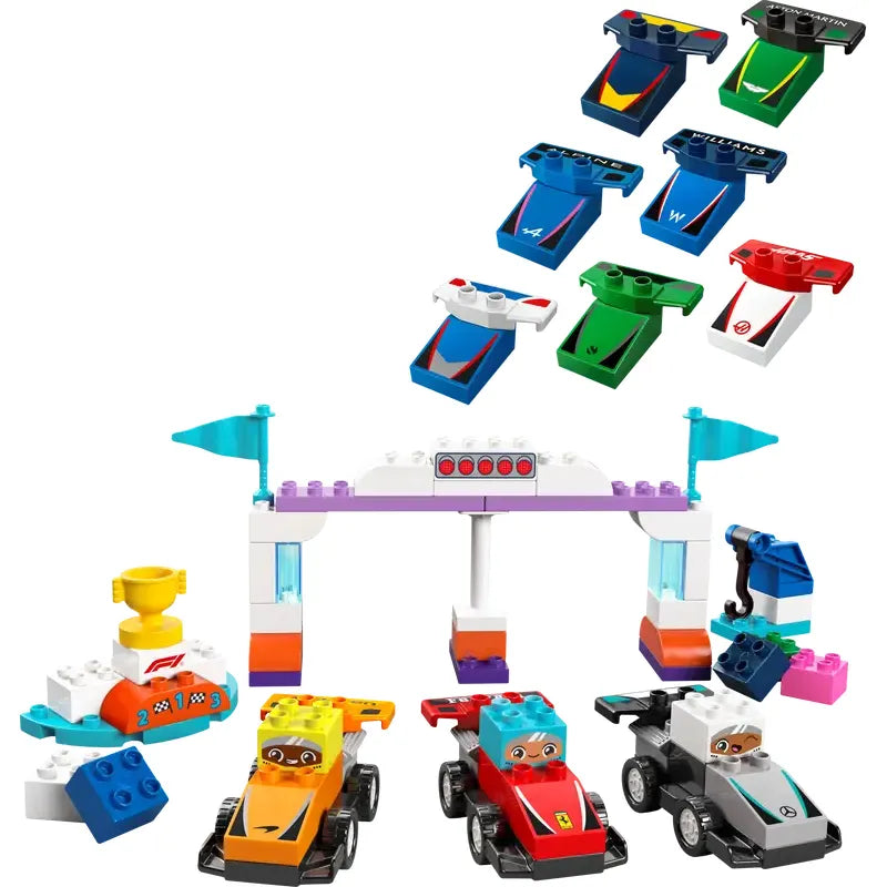 LEGO DUPLO F1 Team Rennautos mit Rennfahrern 10445