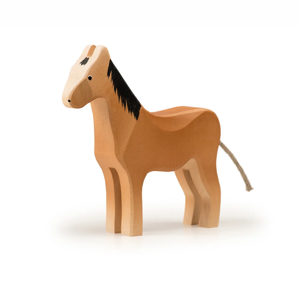 Trauffer Pferd steh gross