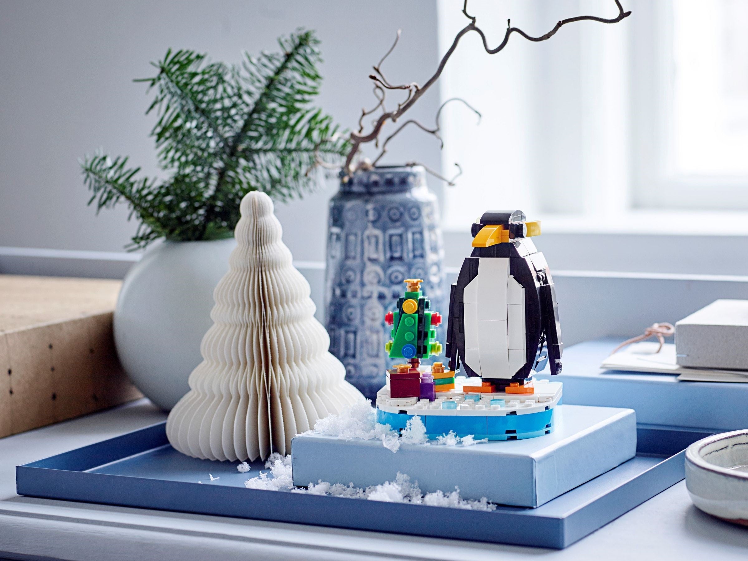 LEGO Seasonal Weihnachtspinguin 40498