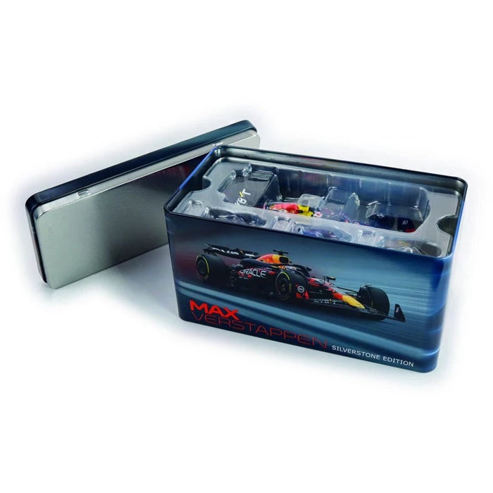 Carrera D132 Red Bull Racing RB20, No.1 M. Verstappen, Silverstone 2024 in Metallbox