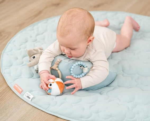 Done by Deer Tummy time Spielkissen Tiny farm Grün